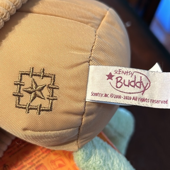 Scentsy Buddy 2020 Star Wars The Mandalorian The Child Buddy New in Box - Picture 11 of 17